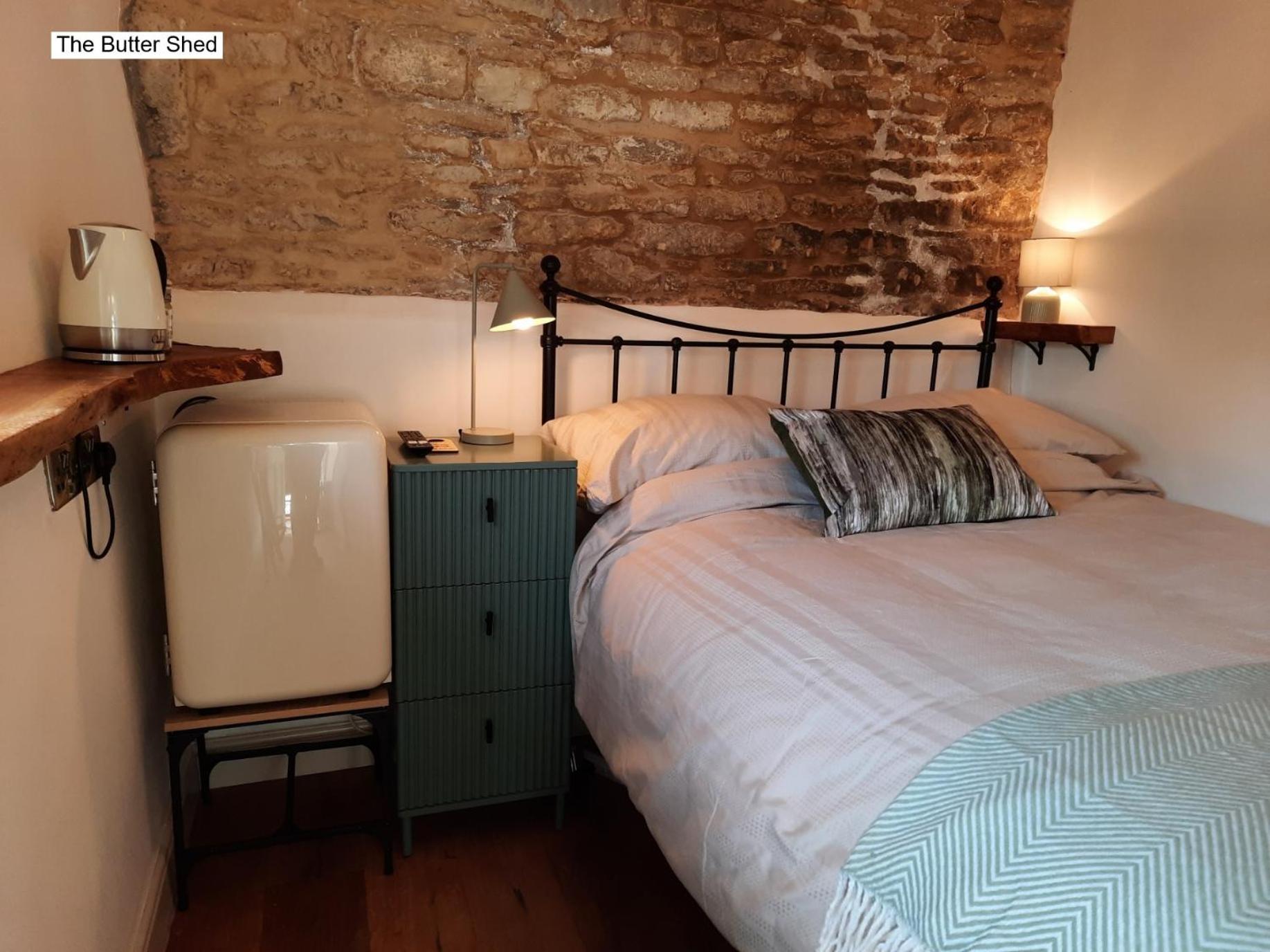 Cotswold Cottage Bed & Breakfast Luckington Dış mekan fotoğraf